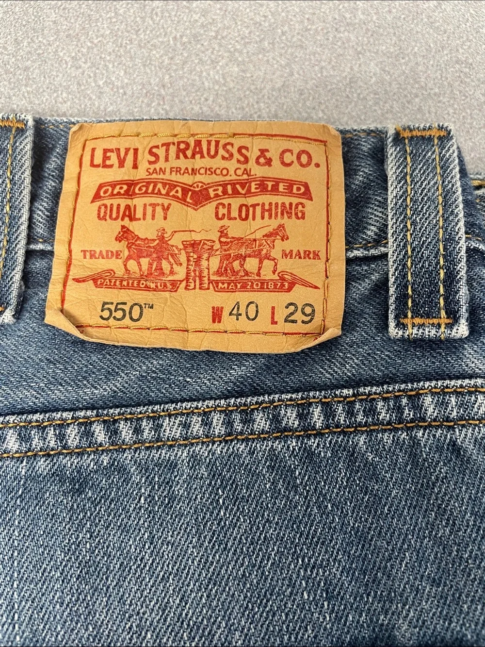 Levi's 550 Men's Straight Jeans - Medium Blue Denim with Tan Patch40x25